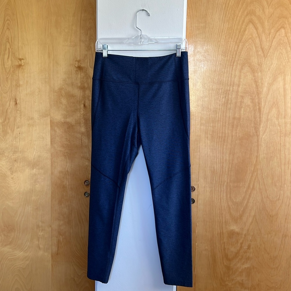 Outdoor Voices textured compression leggings